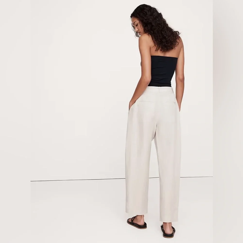 BANANA REPUBLIC HIGH-RISE BARREL TENCEL-LINEN PANT in Lunar Dust Size 4 NWT $140